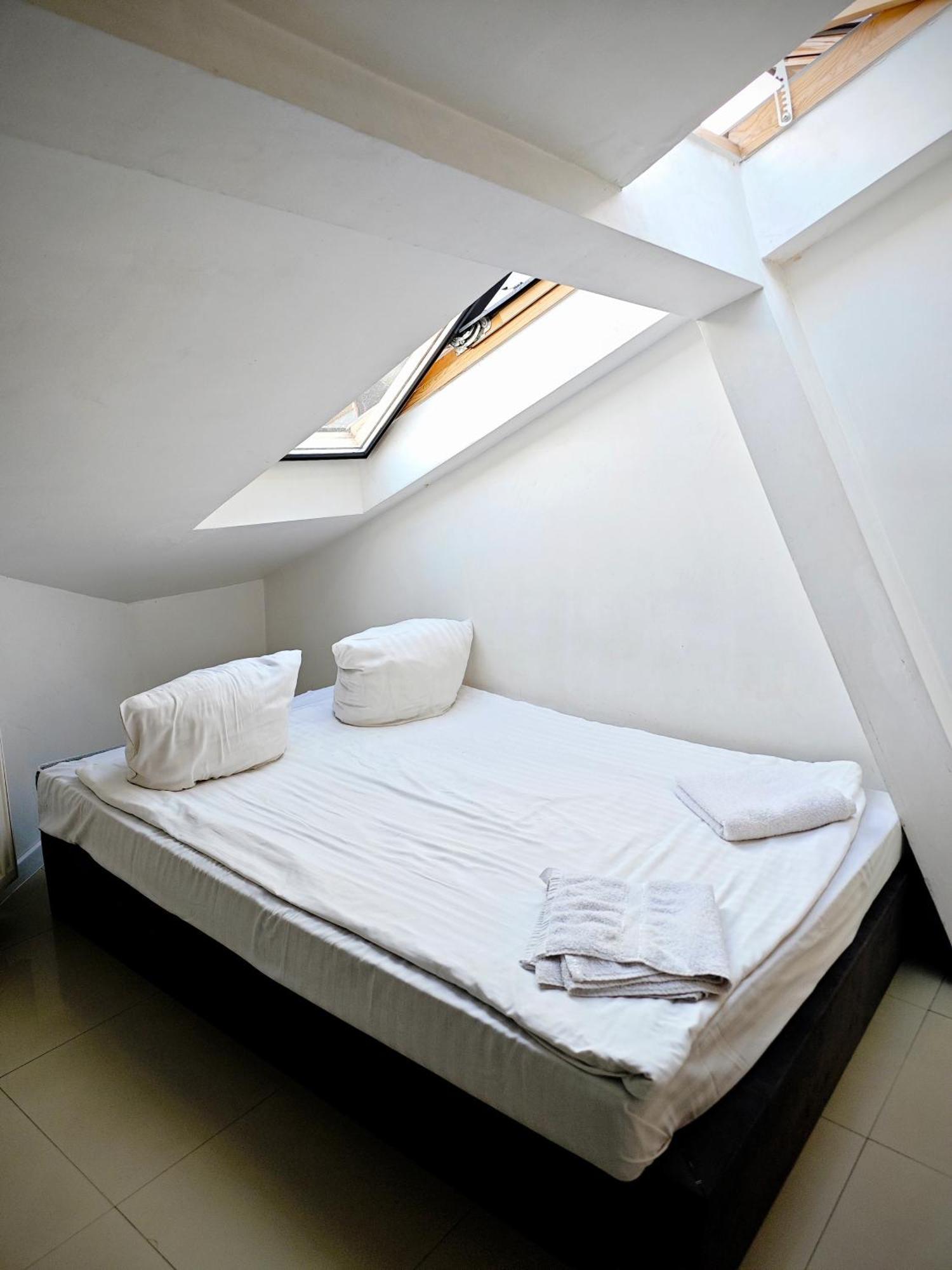 Apartamenty Hoza Attic Studio Варшава Номер фото