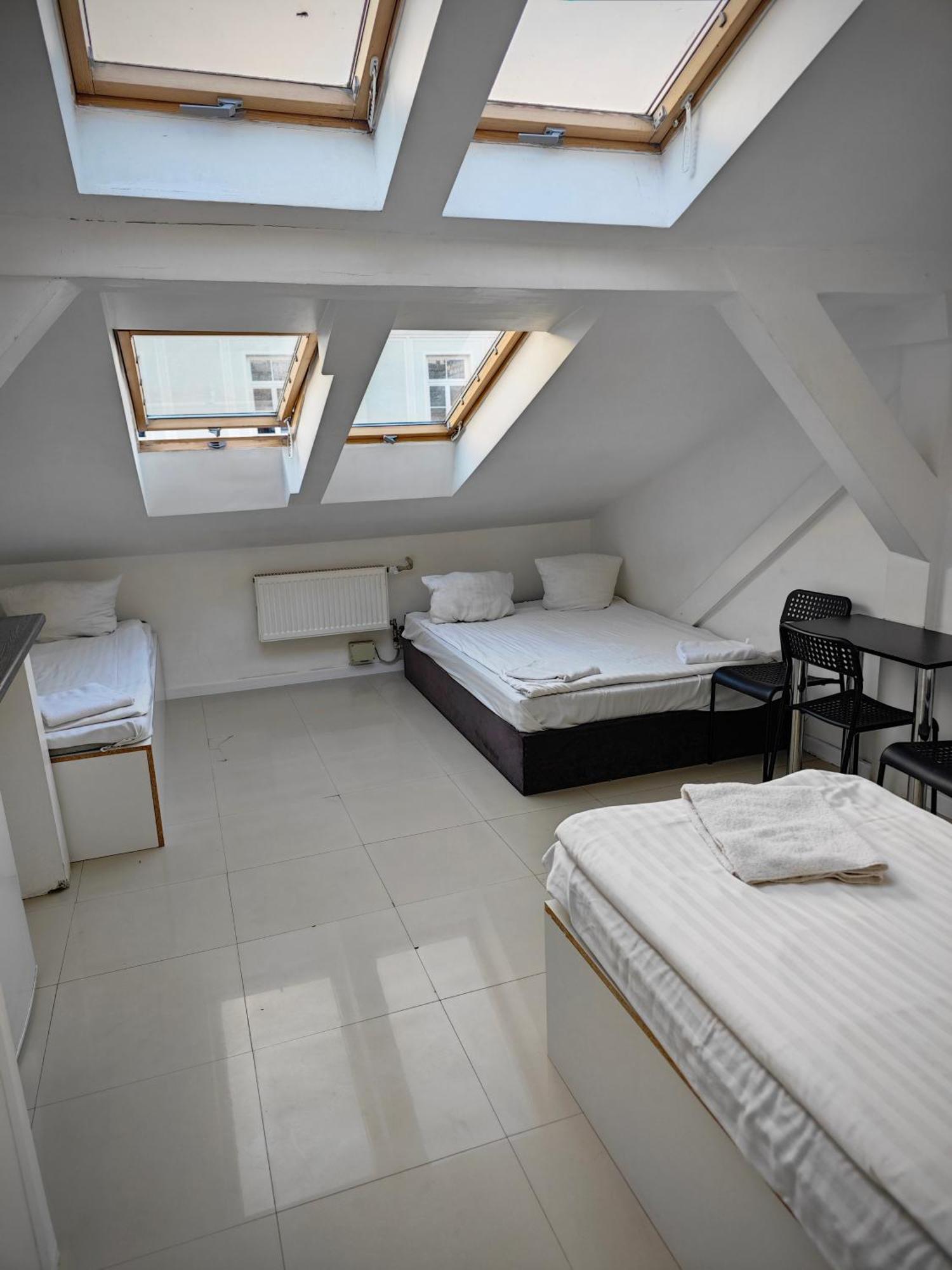 Apartamenty Hoza Attic Studio Варшава Номер фото