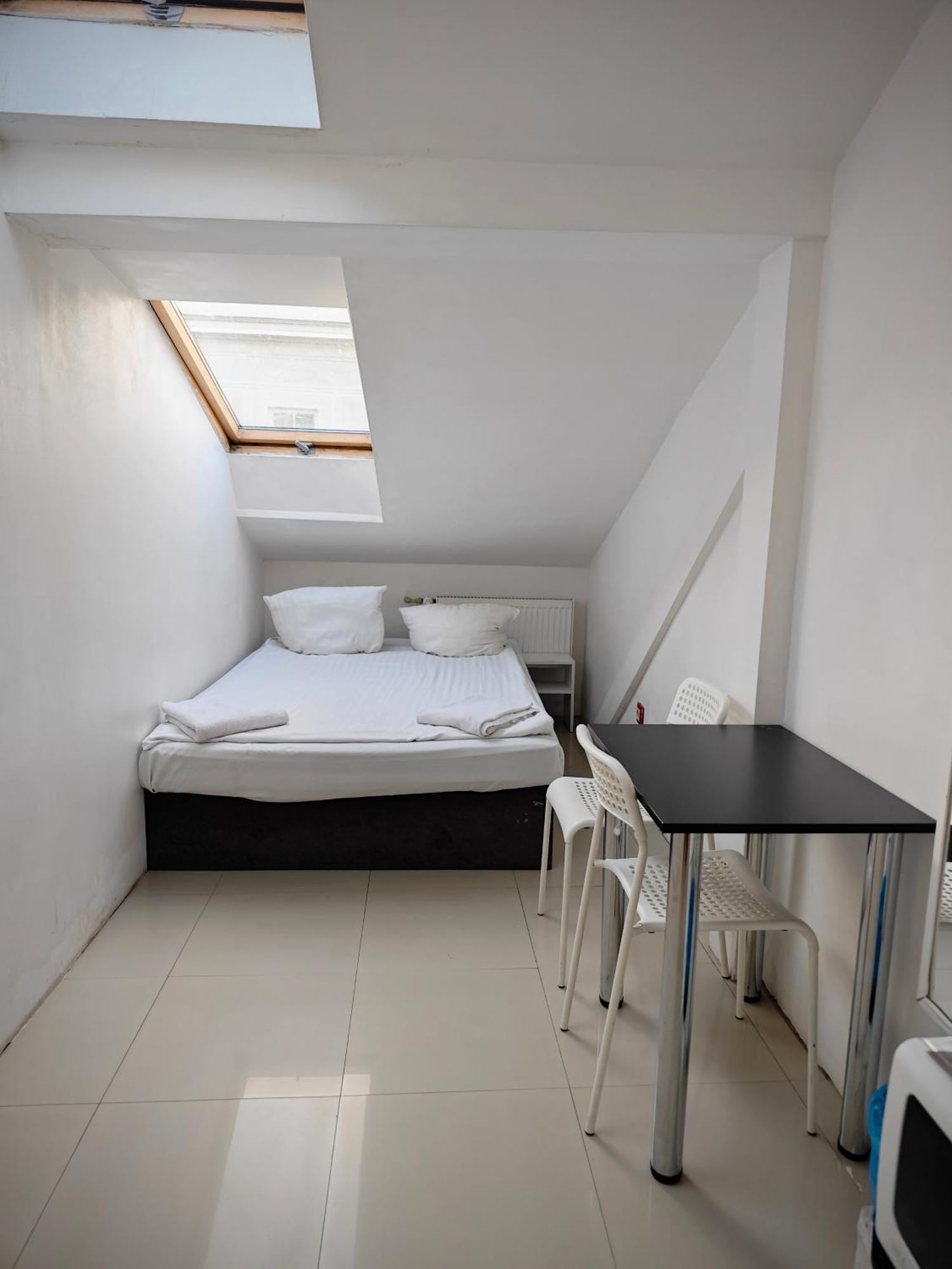 Apartamenty Hoza Attic Studio Варшава Номер фото
