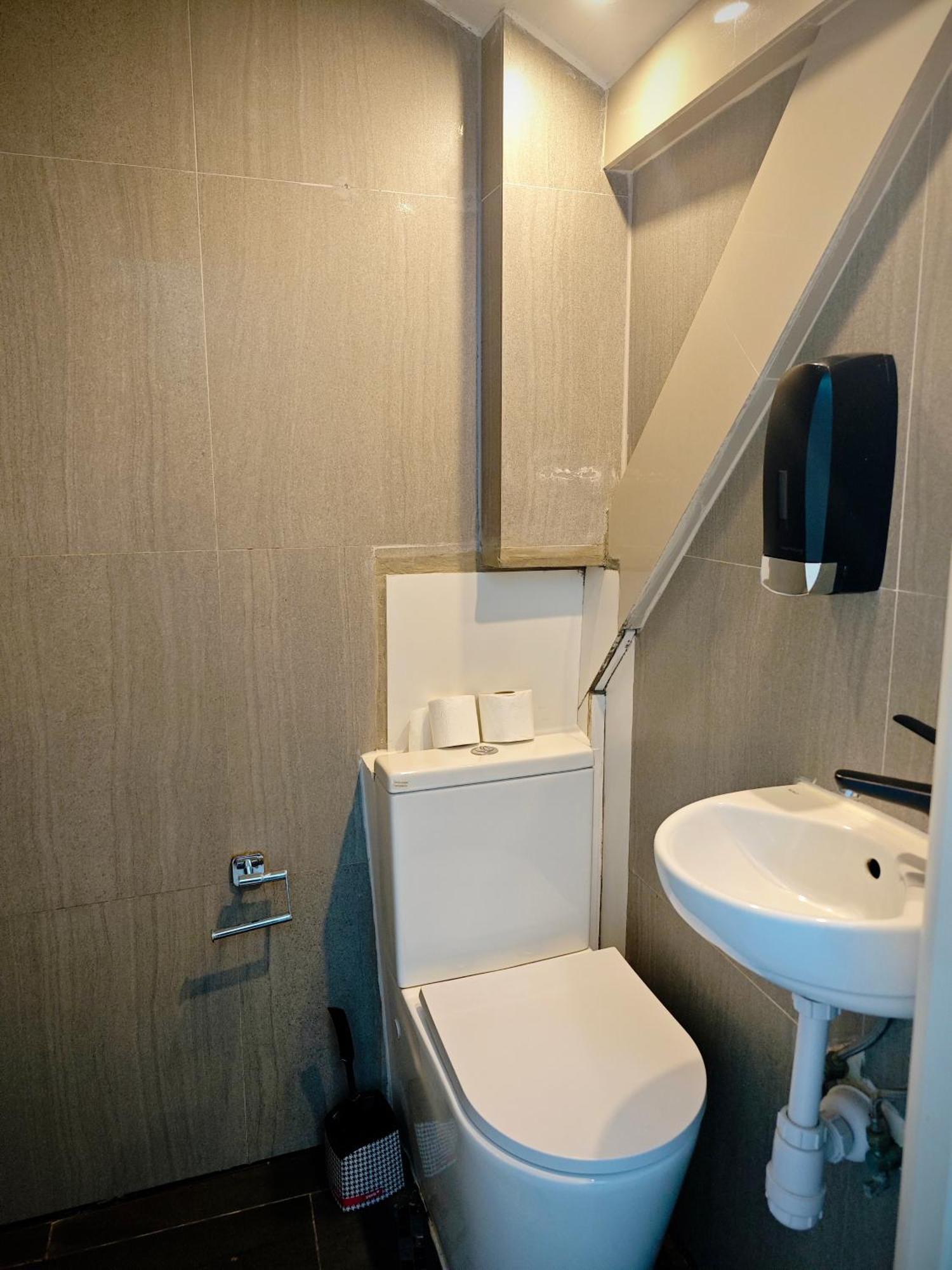 Apartamenty Hoza Attic Studio Варшава Номер фото