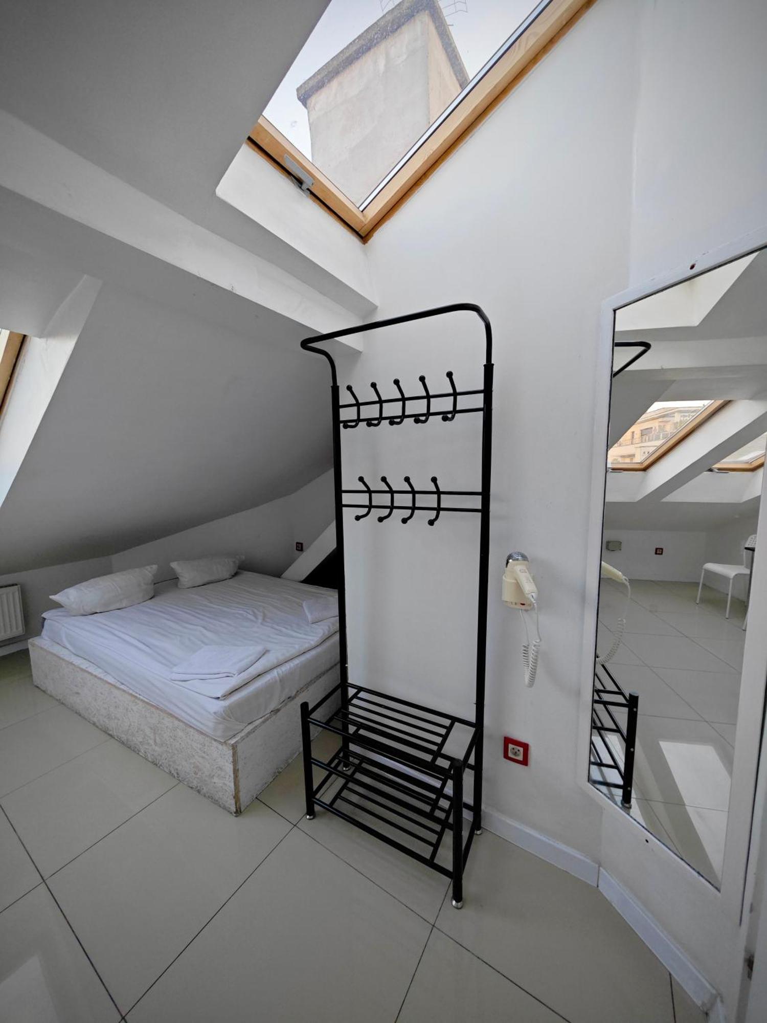 Apartamenty Hoza Attic Studio Варшава Номер фото