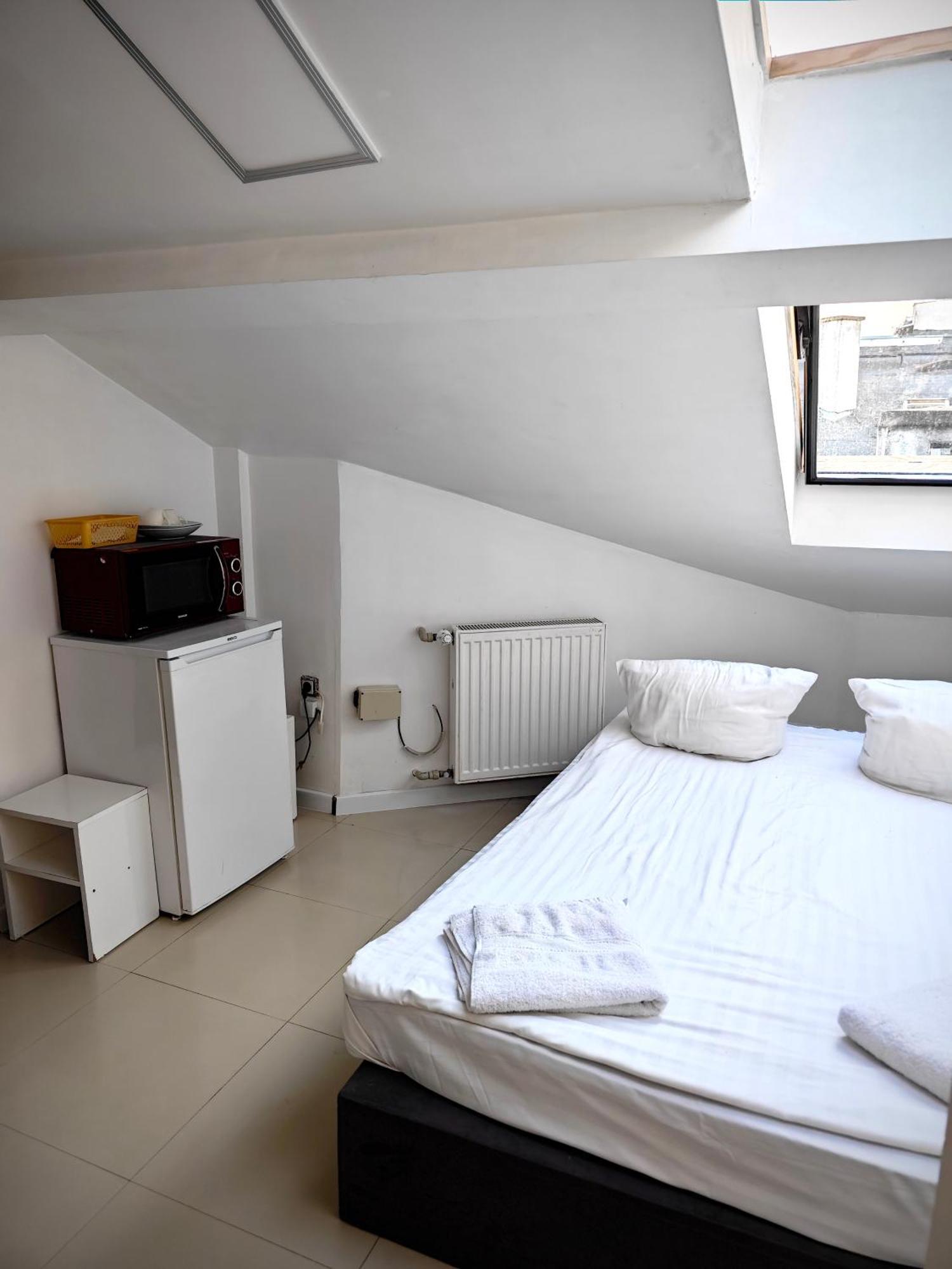 Apartamenty Hoza Attic Studio Варшава Номер фото